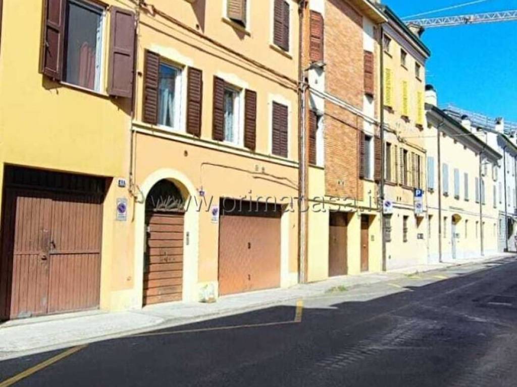 appartamento in vendita a Carpi in zona Centro Storico