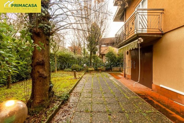 casa indipendente in vendita a Carpi in zona Quartirolo