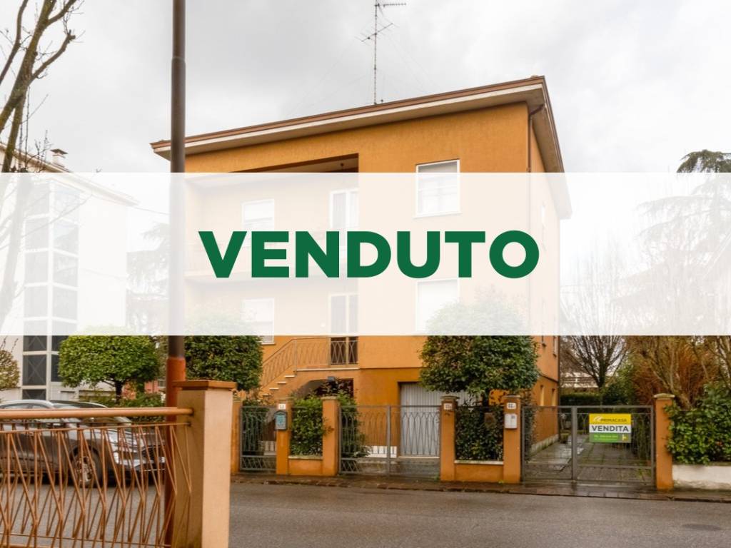 casa indipendente in vendita a Carpi in zona Quartirolo