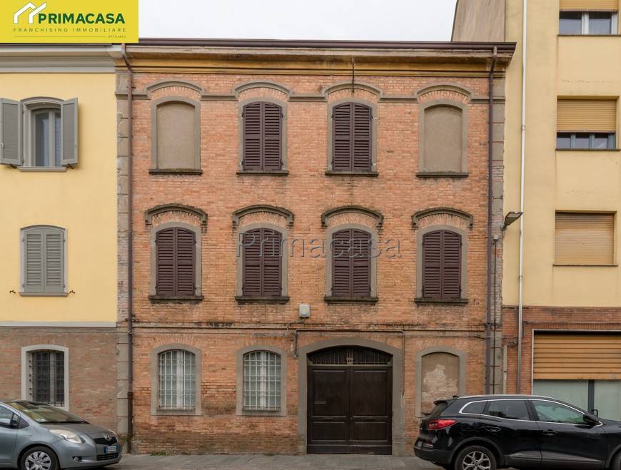 casa indipendente in vendita a Carpi in zona Centro Storico