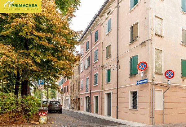 appartamento in vendita a Carpi in zona Centro Storico