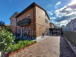 casa indipendente in vendita a Carpi in zona Cibeno Pile
