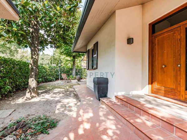 casa indipendente in vendita a Carpi