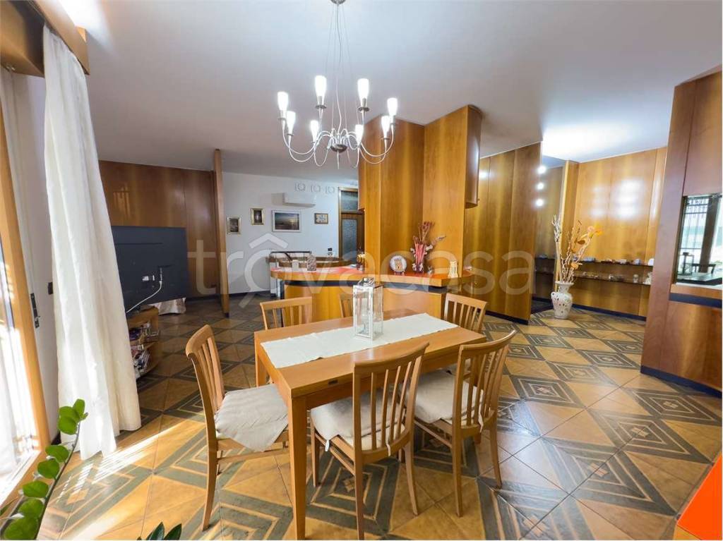 appartamento in vendita a Carpi in zona Quartirolo