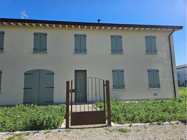 casa indipendente in vendita a Carpi in zona Cortile