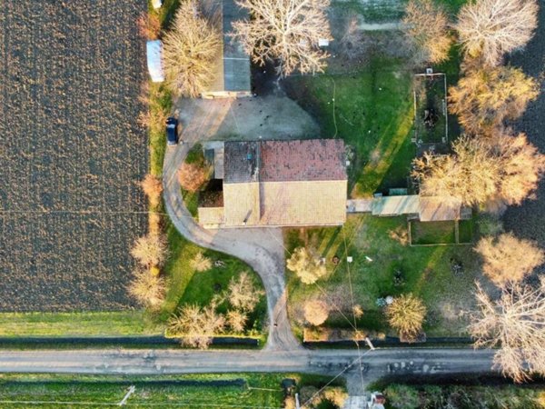 casa indipendente in vendita a Carpi in zona Budrione