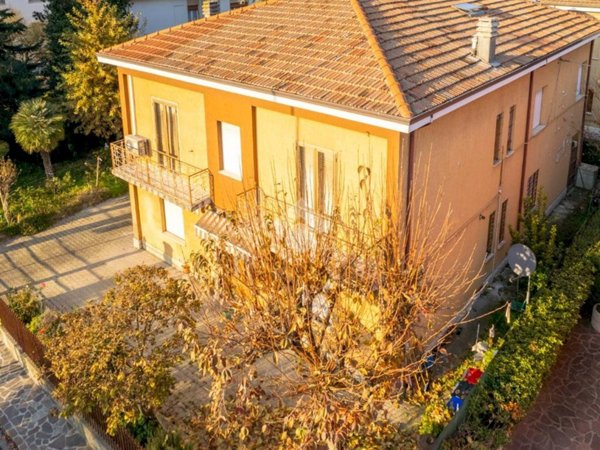 casa indipendente in vendita a Carpi