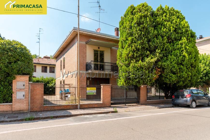 casa indipendente in vendita a Carpi