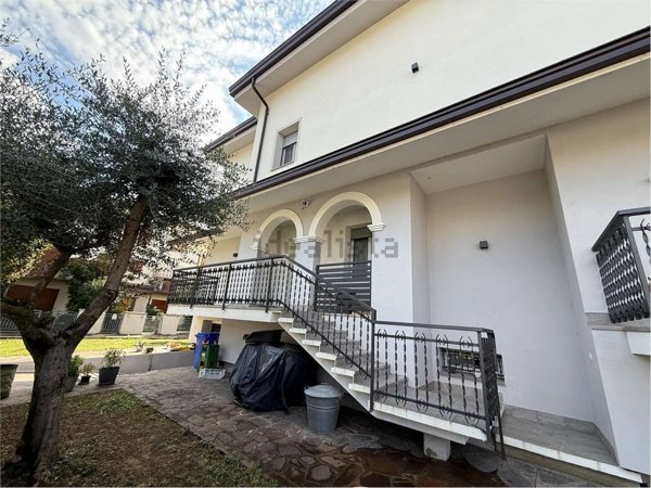 casa indipendente in vendita a Carpi in zona Centro Storico