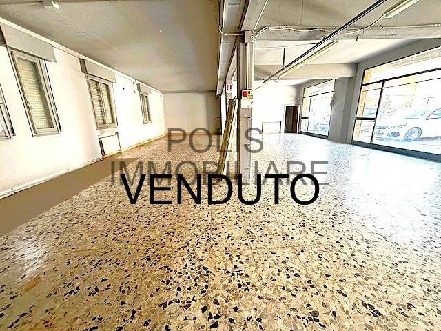 negozio in vendita a Carpi