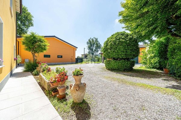 casa indipendente in vendita a Carpi in zona Cortile