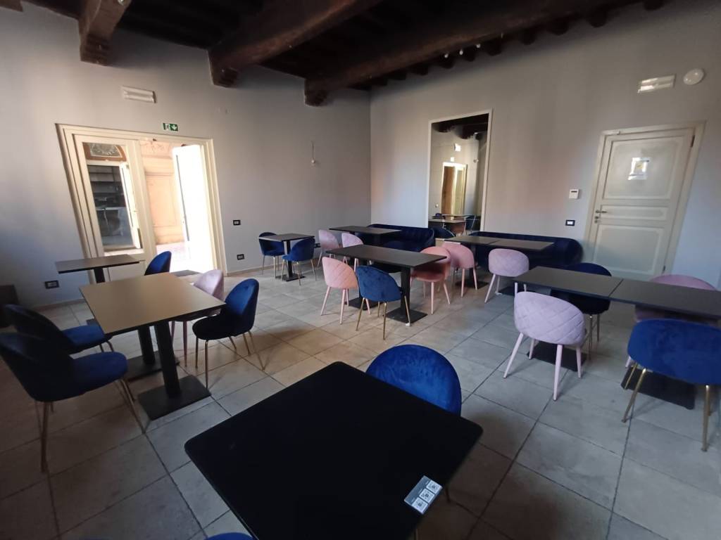 negozio in vendita a Carpi