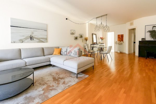 appartamento in vendita a Carpi in zona Centro Storico