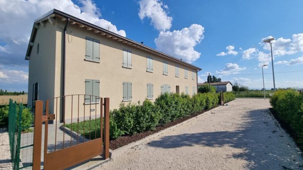 casa indipendente in vendita a Carpi in zona San Marino