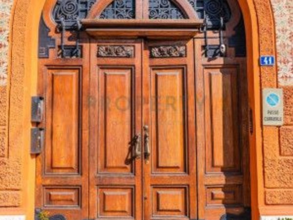 casa indipendente in vendita a Carpi in zona Centro Storico