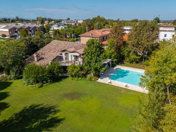 casa indipendente in vendita a Carpi in zona Cibeno Pile