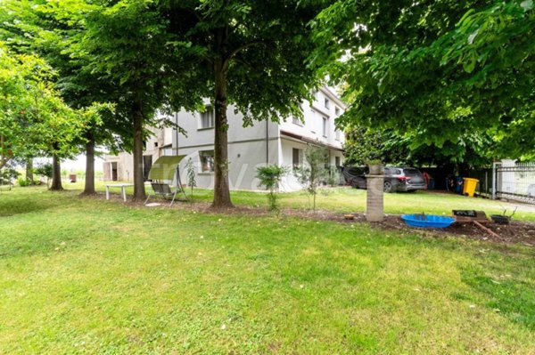 casa indipendente in vendita a Carpi in zona Cortile