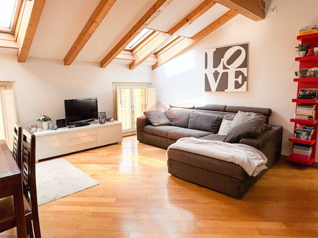 appartamento in vendita a Carpi in zona Centro Storico