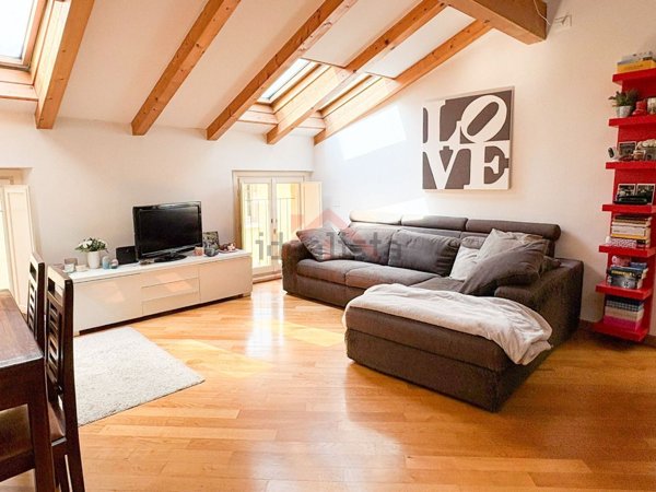 appartamento in vendita a Carpi in zona Centro Storico