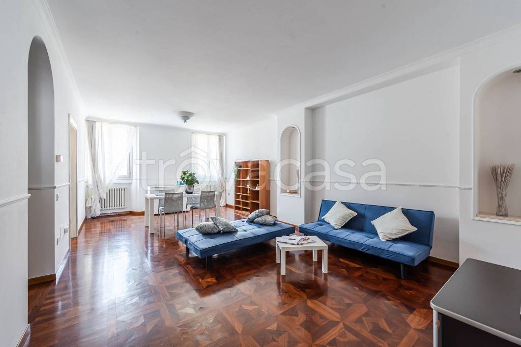 appartamento in vendita a Carpi in zona Centro Storico