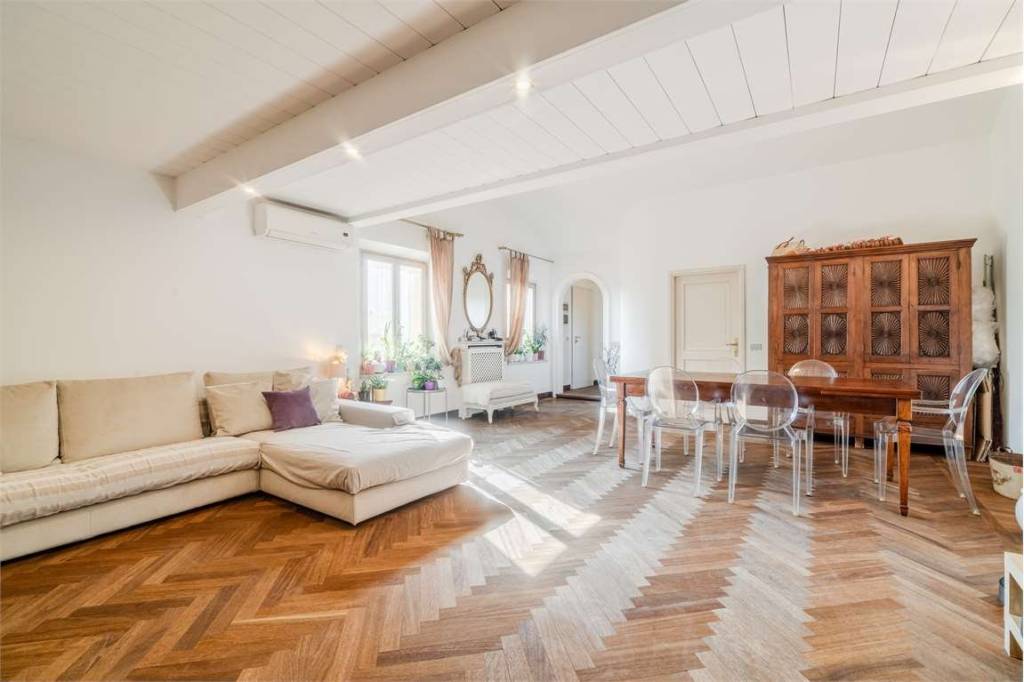 appartamento in vendita a Carpi in zona Centro Storico