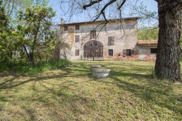 casale in vendita a Carpi in zona Budrione