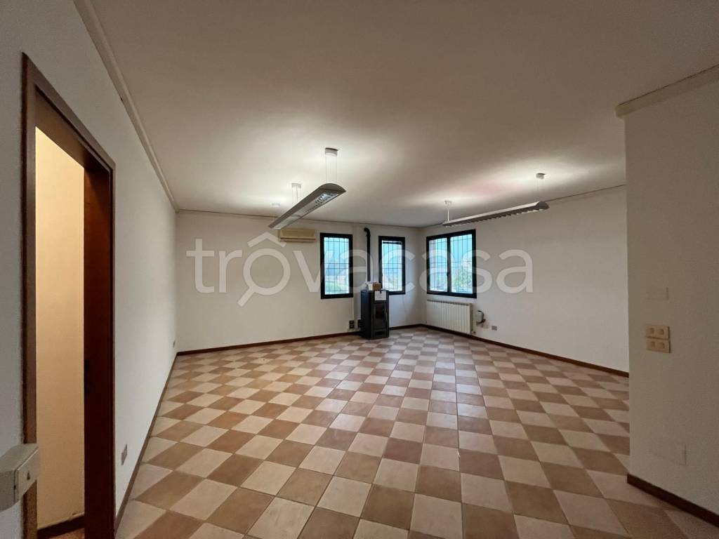 appartamento in vendita a Carpi in zona Gargallo