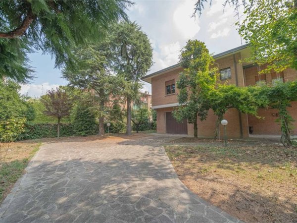 casa indipendente in vendita a Carpi