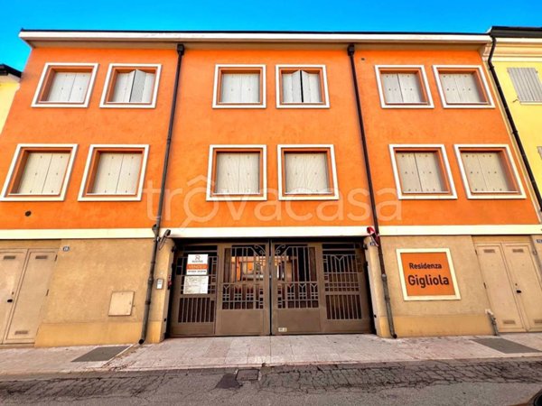 appartamento in vendita a Carpi in zona Centro Storico