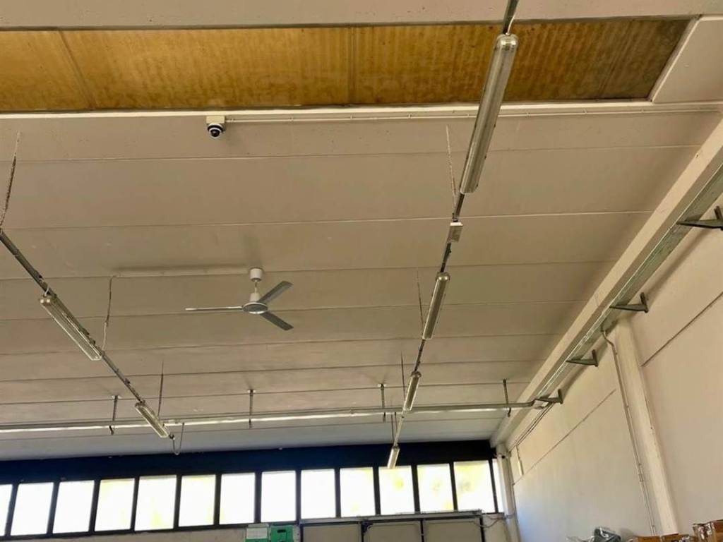 capannone in vendita a Carpi in zona Centro Storico