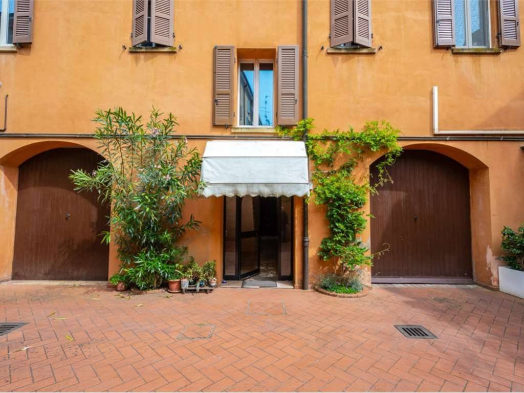 appartamento in vendita a Carpi in zona Centro Storico