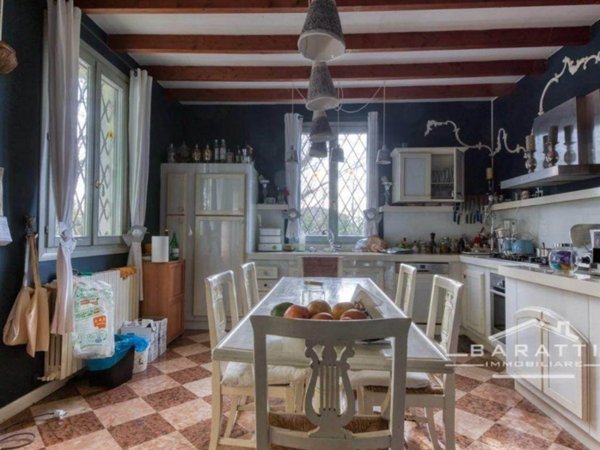 casa indipendente in vendita a Carpi in zona Cibeno Pile