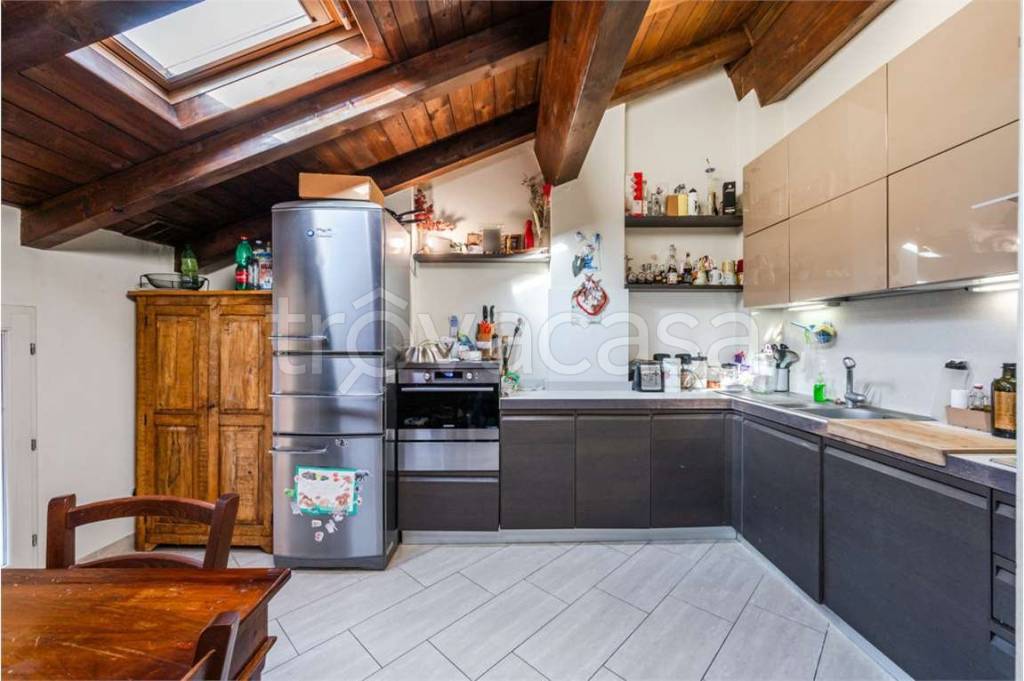 appartamento in vendita a Carpi in zona Centro Storico