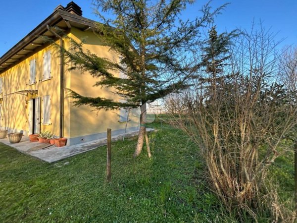 casa indipendente in vendita a Carpi in zona Fossoli