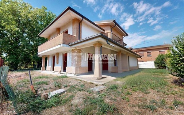 casa indipendente in vendita a Carpi in zona Cortile