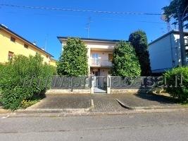 casa indipendente in vendita a Carpi in zona Cibeno Pile