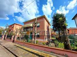 casa indipendente in vendita a Carpi in zona Cibeno Pile