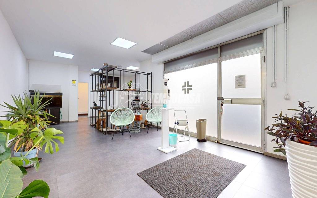 negozio in vendita a Carpi