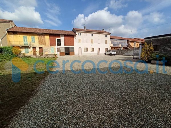 appartamento in vendita a Carpi in zona Cortile