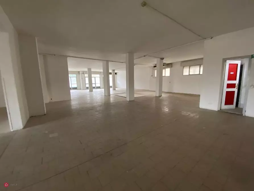 negozio in vendita a Carpi