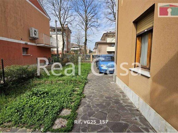 casa indipendente in vendita a Carpi