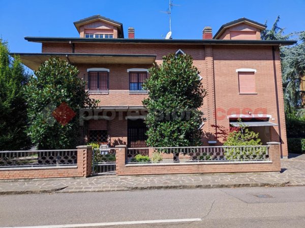 casa indipendente in vendita a Carpi in zona Cibeno Pile