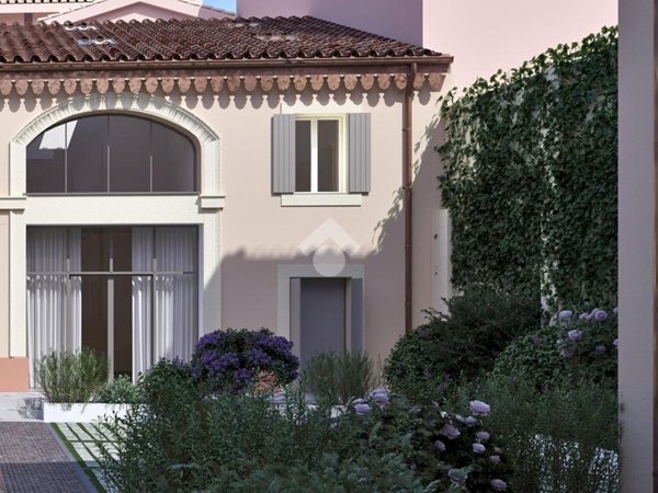 appartamento in vendita a Carpi in zona Centro Storico