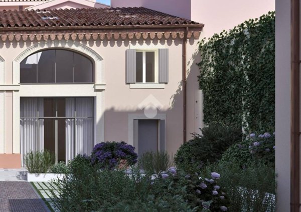 appartamento in vendita a Carpi in zona Centro Storico