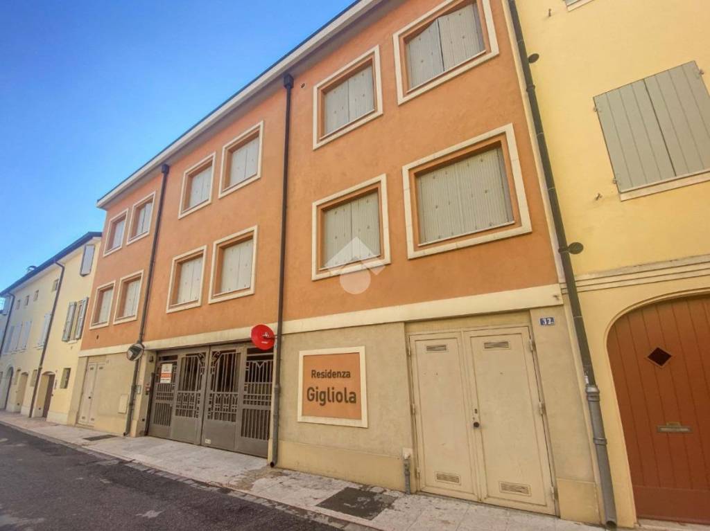 appartamento in vendita a Carpi in zona Centro Storico