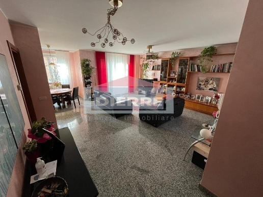 casa indipendente in vendita a Carpi