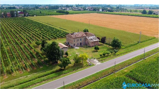 casale in vendita a Carpi in zona Budrione