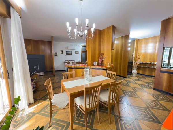 appartamento in vendita a Carpi in zona Centro Storico