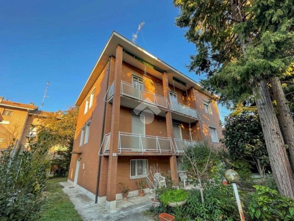 casa indipendente in vendita a Carpi in zona Centro Storico