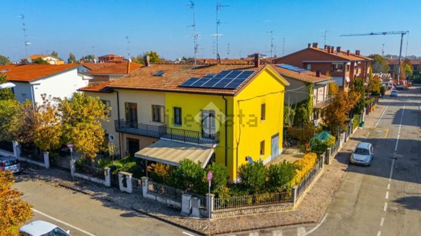 casa indipendente in vendita a Carpi in zona Fossoli